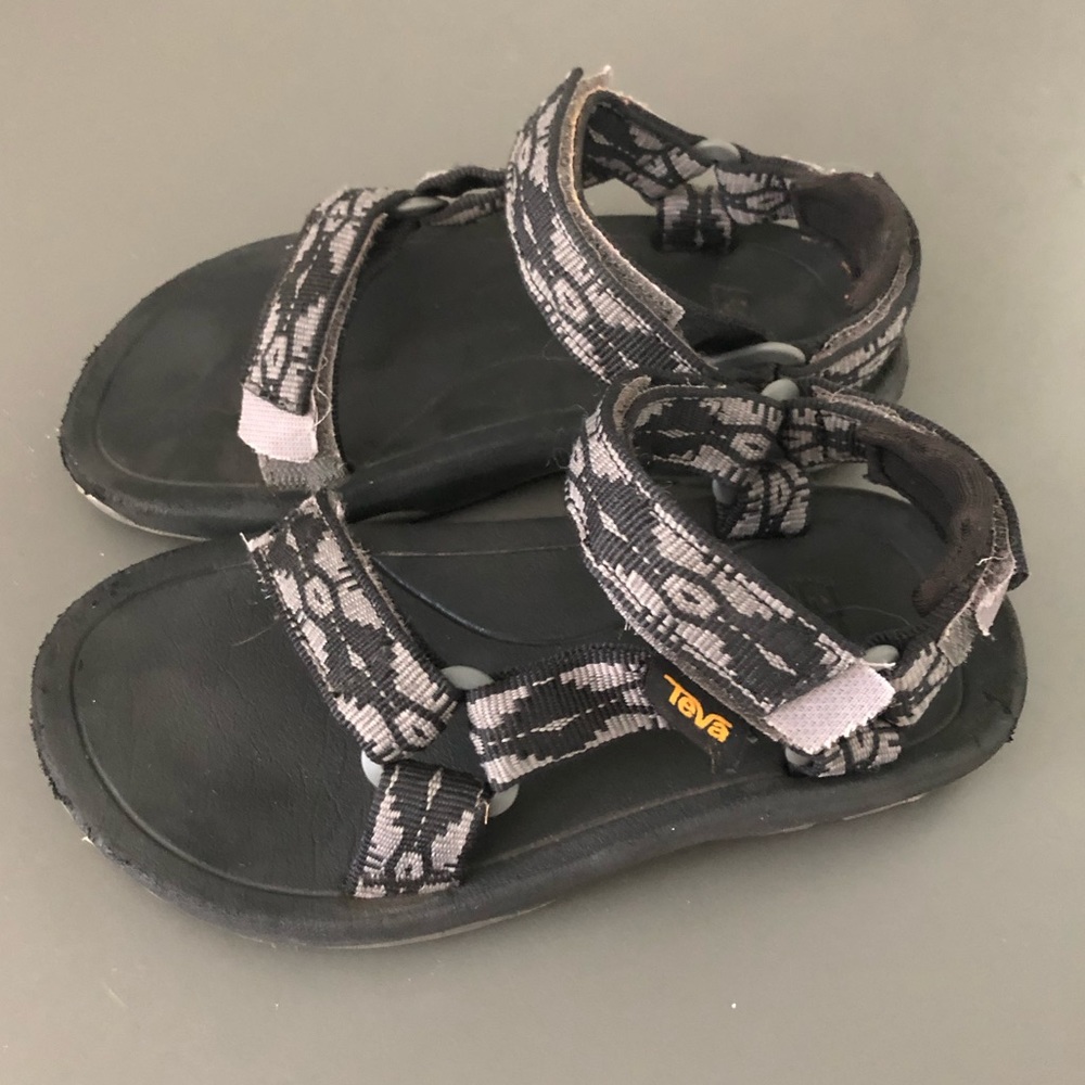TEVA youth sandals unisex size 11C
